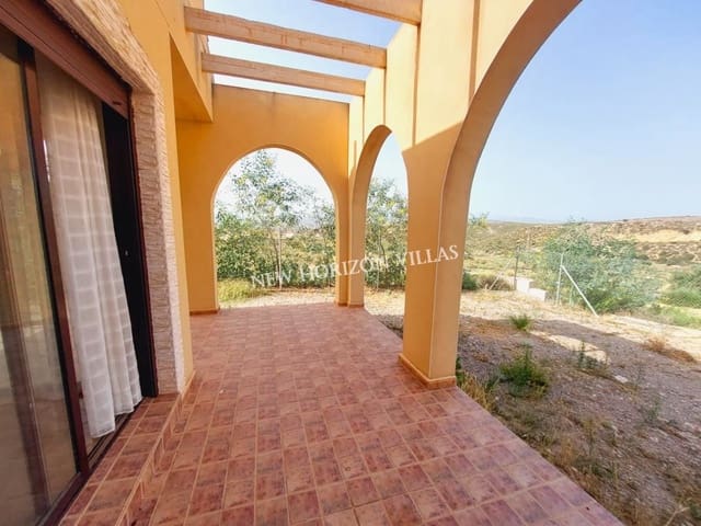 3 makuuhuone Huvila vuokrattavana paikassa Zurgena - 700 € (Ref: 8335386)