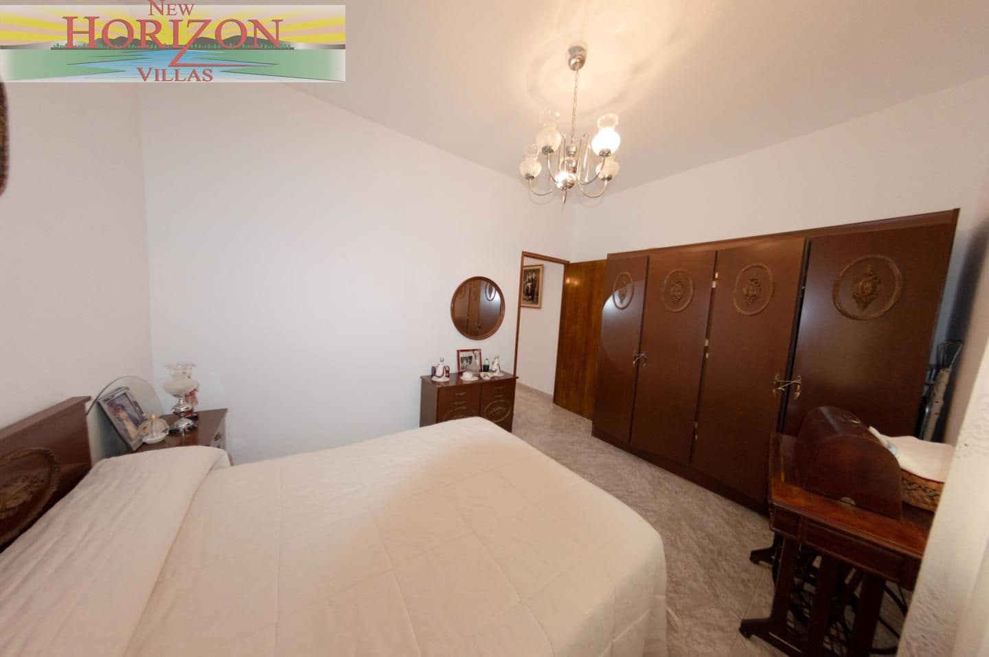 4 bedroom Villa for sale in La Alfoquia - € 155,000 (Ref: 8506751)