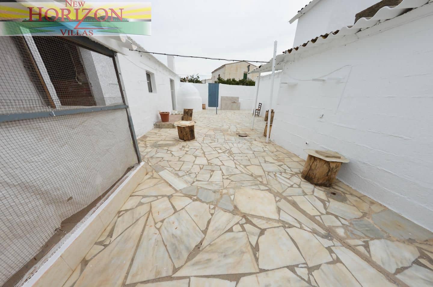 4 bedroom Villa for sale in La Alfoquia - € 155,000 (Ref: 8506751)