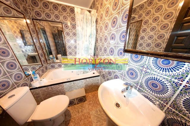 3 soveværelse Villa til leje i La Alfoquia, Zurgena - € 450 (Ref: 8571176)