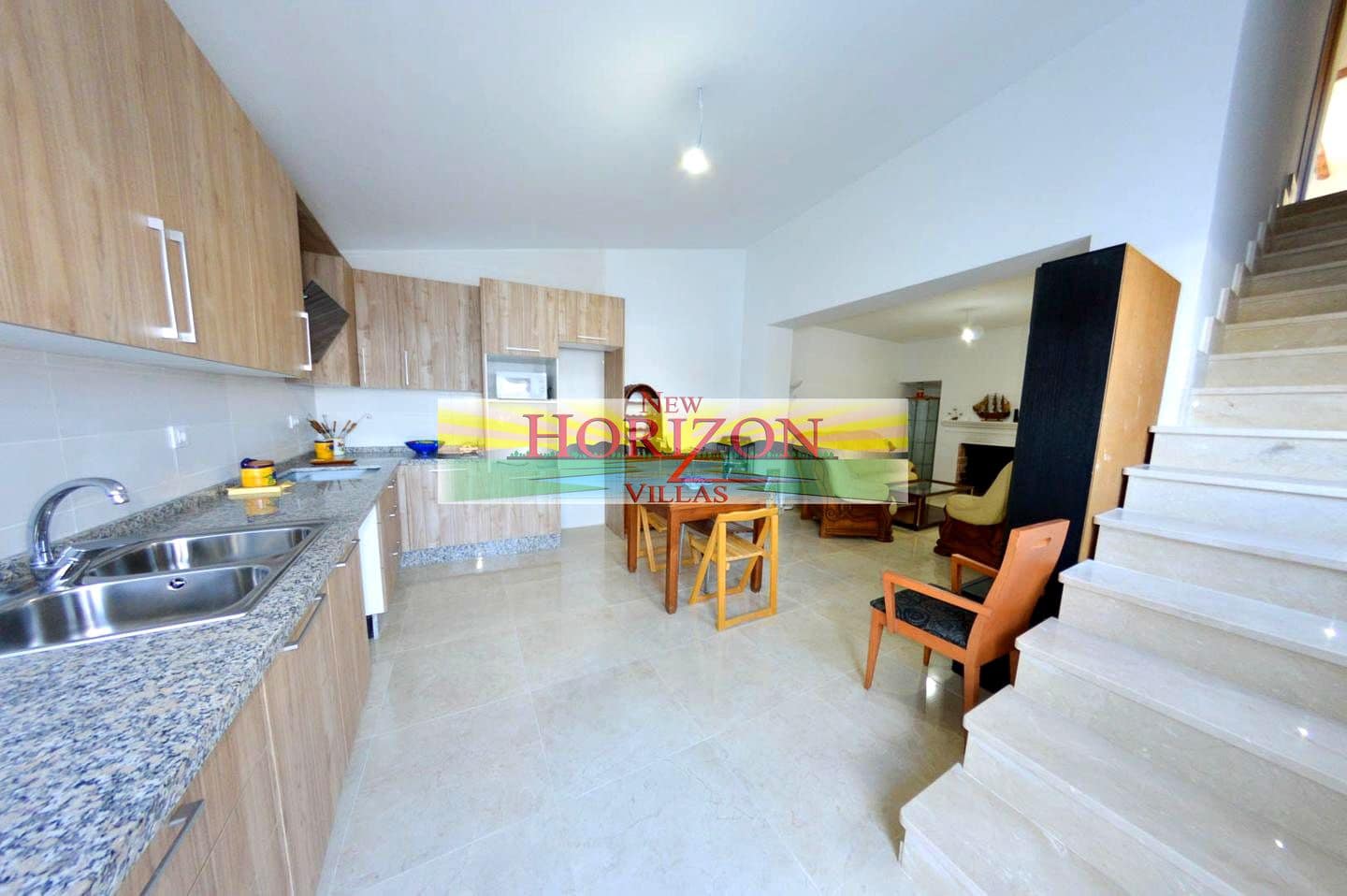 Villa/Maison de 8 chambres à louer à La Alfoquia - 1 200 € (Ref: 8712936)