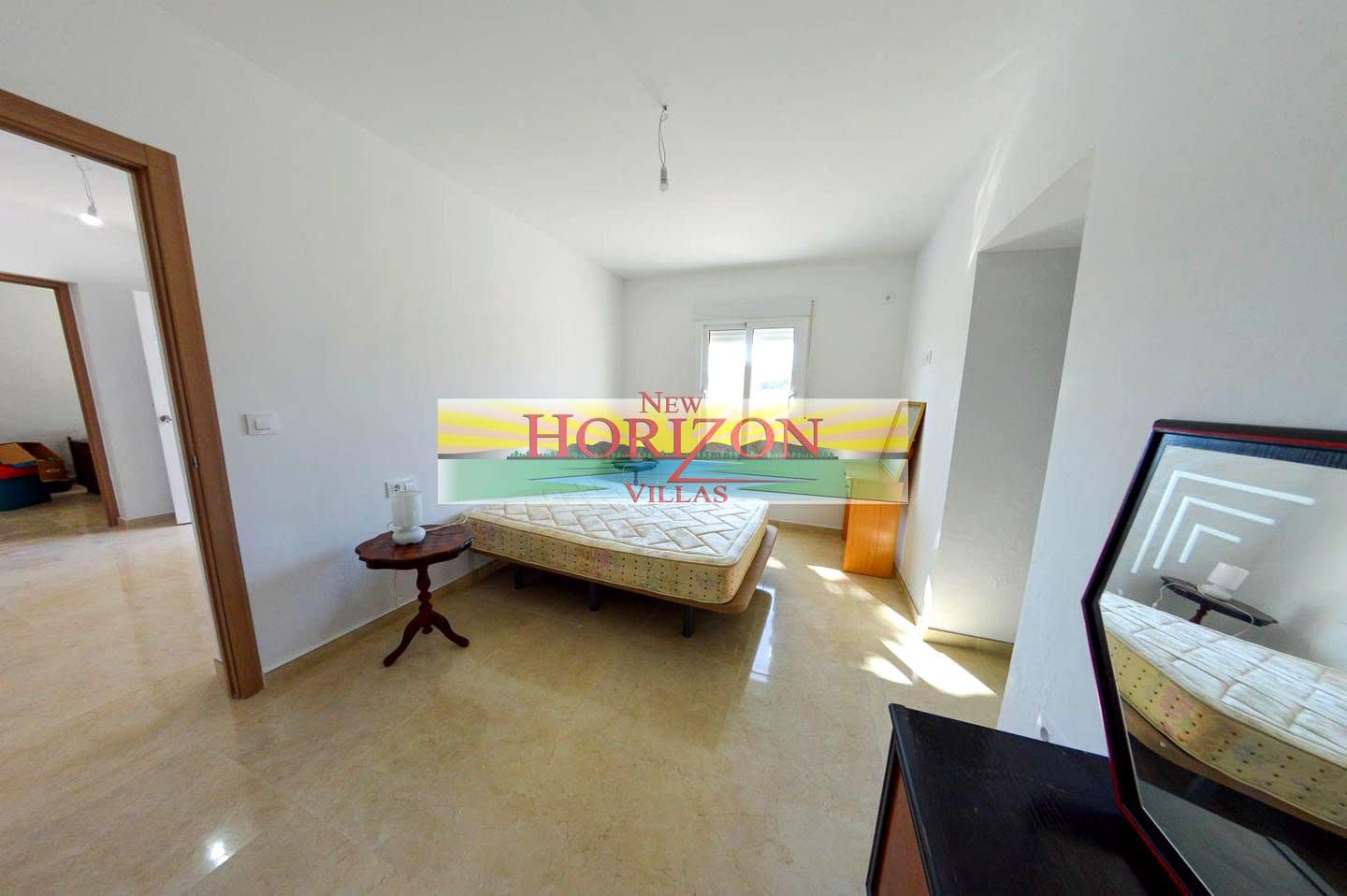 Villa/Maison de 8 chambres à louer à La Alfoquia - 1 200 € (Ref: 8712936)