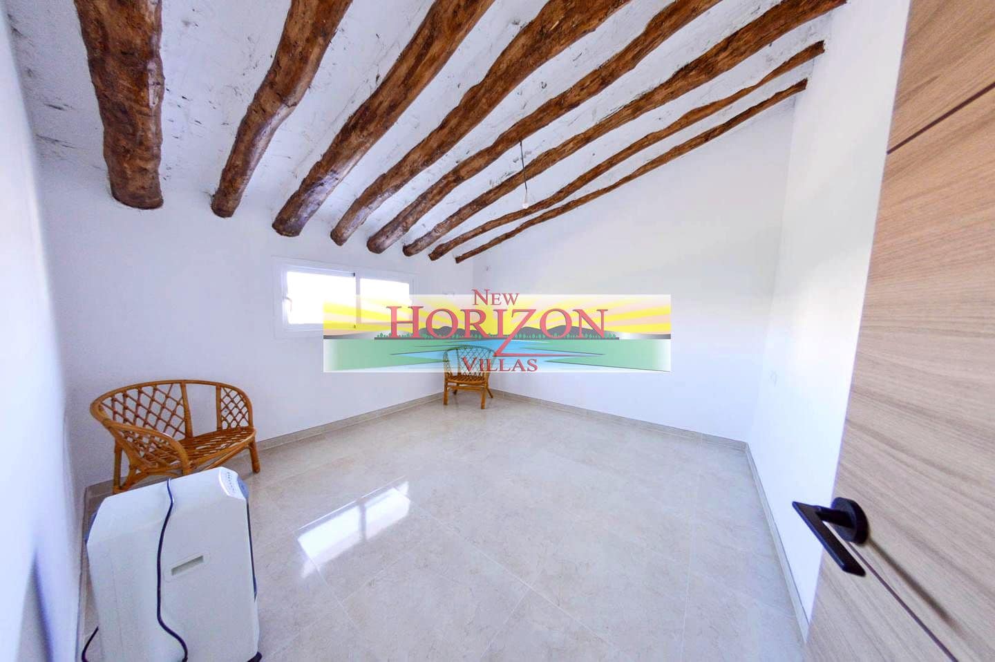 Villa/Maison de 8 chambres à louer à La Alfoquia - 1 200 € (Ref: 8712936)