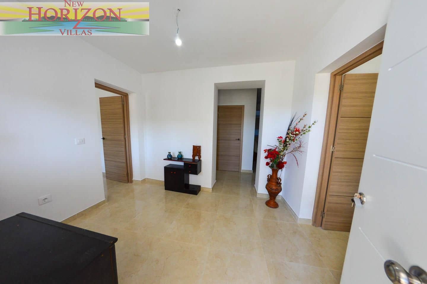 8 bedroom Villa for rent in La Alfoquia - € 1,200 (Ref: 8712936)