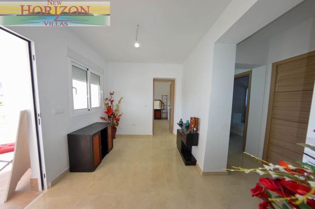 8 quarto Moradia para arrendar em La Alfoquia, Zurgena - 1 200 € (Ref: 8712936)