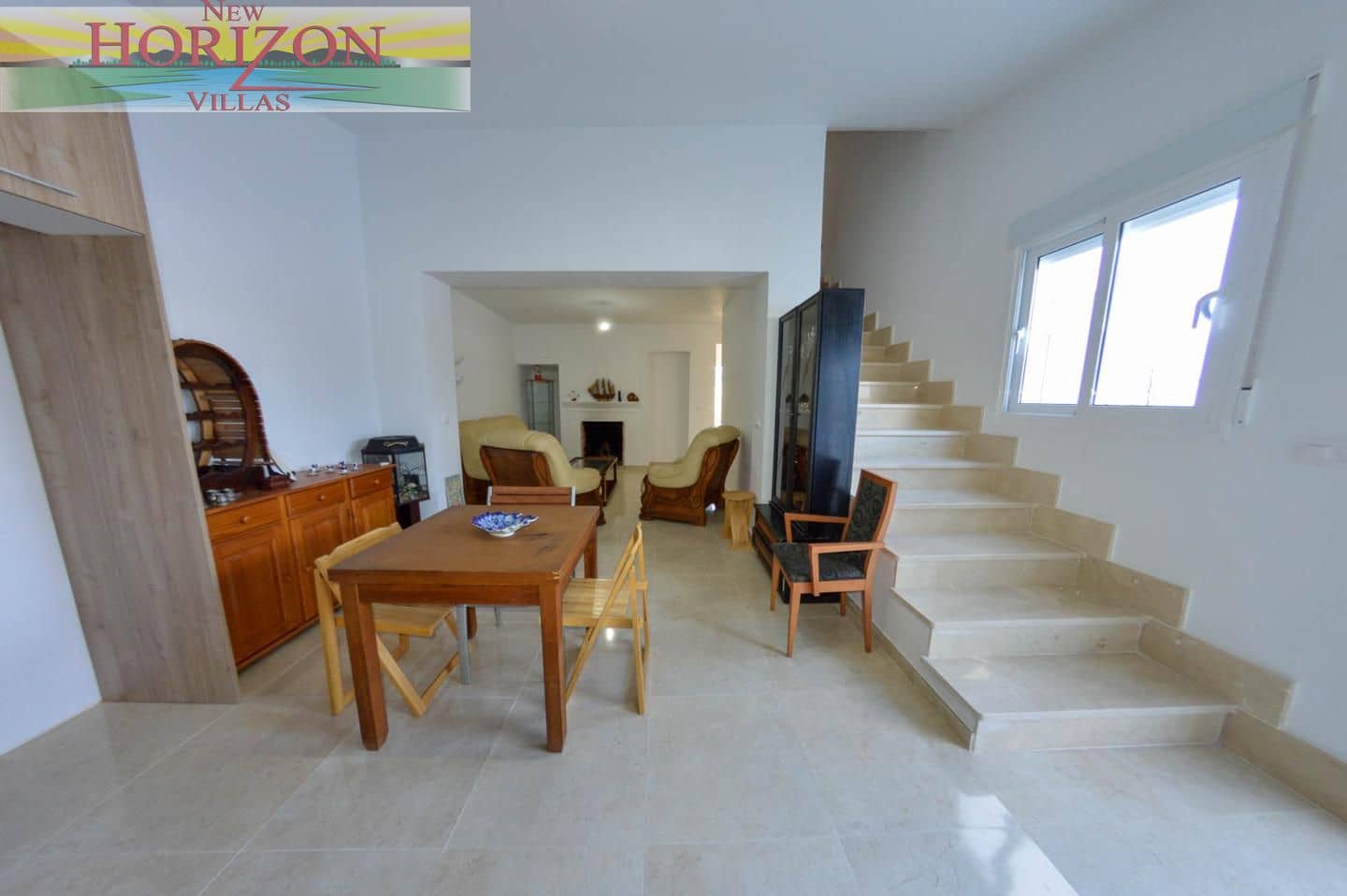 8 bedroom Villa for rent in La Alfoquia - € 1,200 (Ref: 8712936)