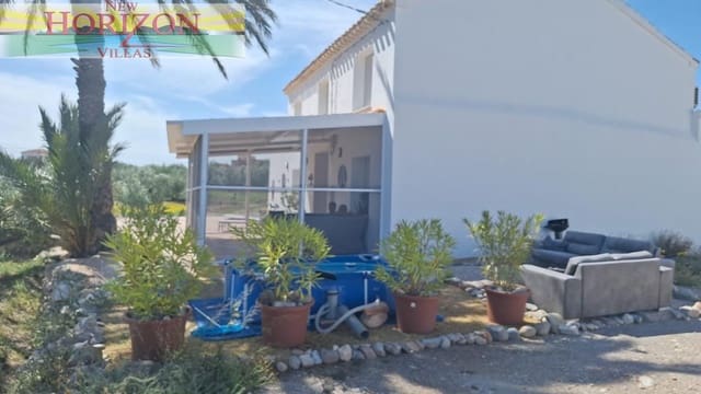 8 quarto Moradia para arrendar em La Alfoquia, Zurgena - 1 200 € (Ref: 8712936)