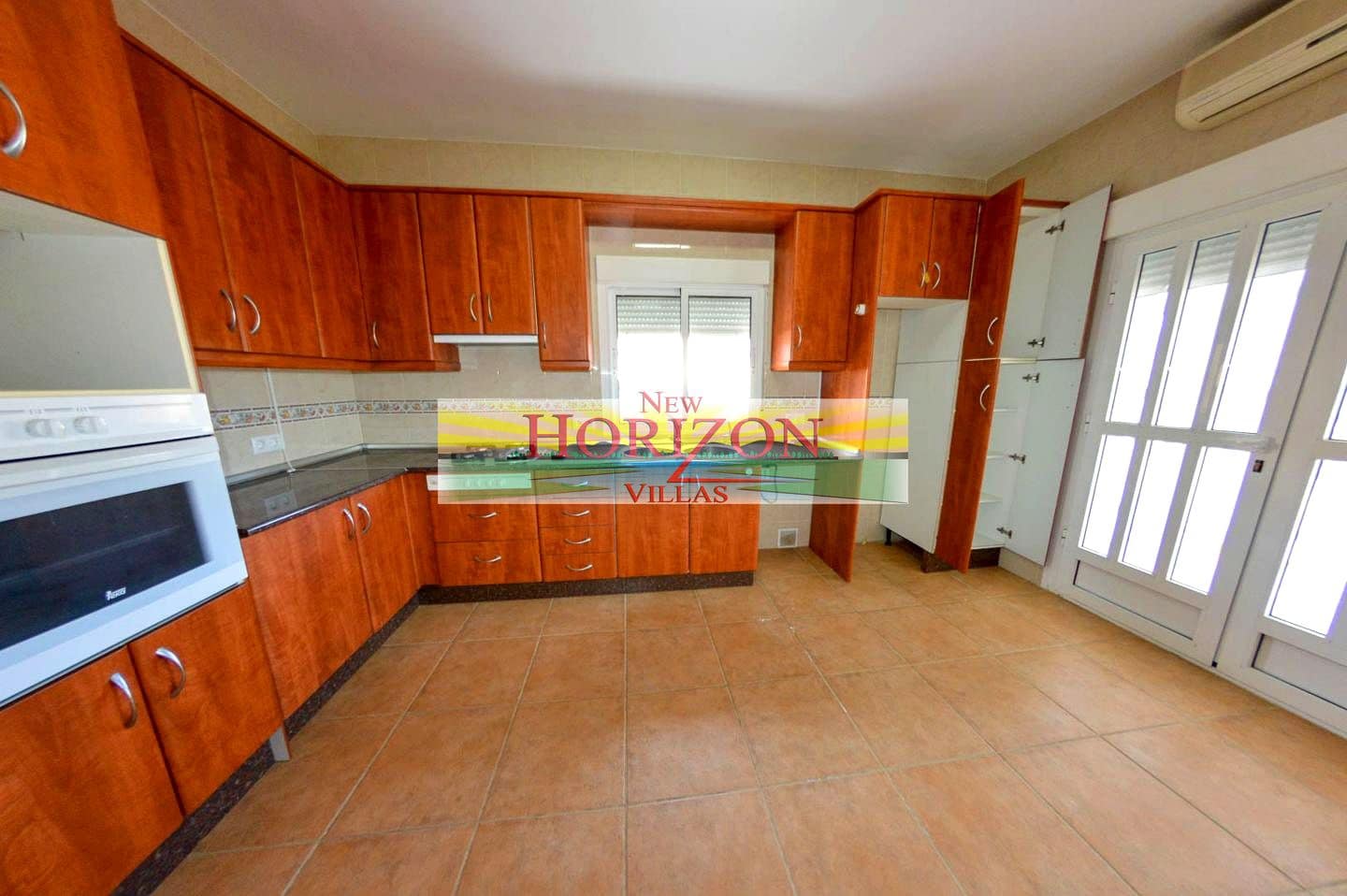 3 bedroom Villa for rent in Arboleas with pool - € 800 (Ref: 8756547)