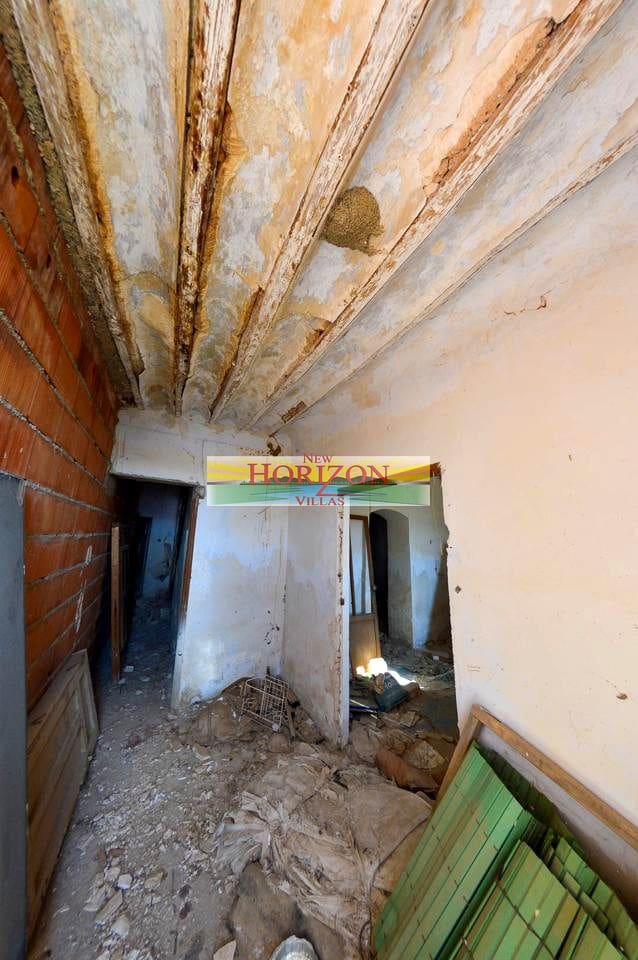 6 soveværelse Villa til salg i Arboleas med garage - € 95.000 (Ref: 8852989)