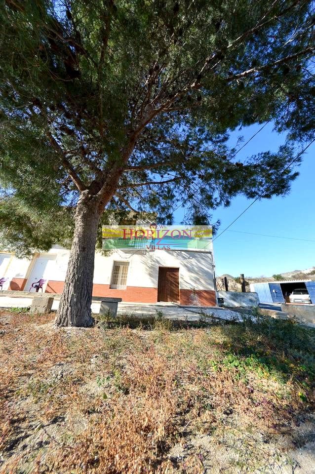 6 soveværelse Villa til salg i Arboleas med garage - € 95.000 (Ref: 8852989)