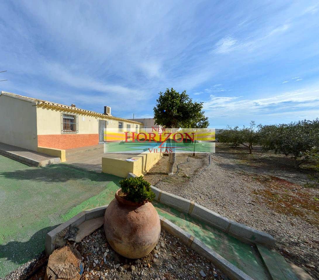 3 soveværelse Villa til salg i Huercal-Overa med garage - € 150.000 (Ref: 8855526)