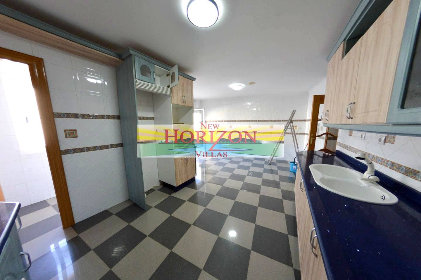 3 bedroom Flat for rent in Albox - € 550 (Ref: 8922635)