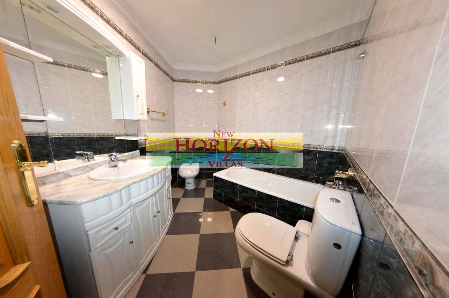 3 bedroom Flat for rent in Albox - € 550 (Ref: 8922635)