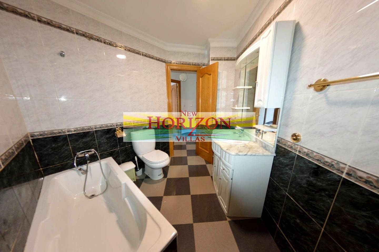 3 bedroom Flat for rent in Albox - € 550 (Ref: 8922635)
