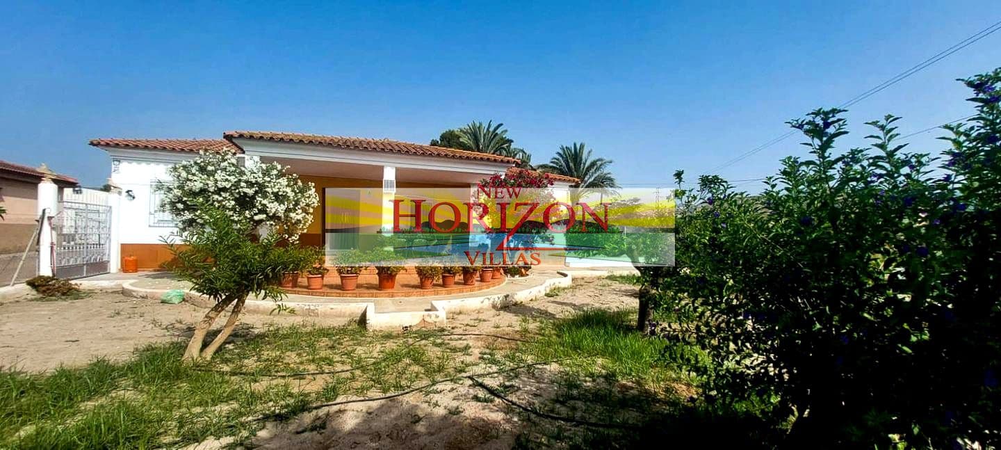 4 bedroom Villa for sale in Cuevas del Almanzora - € 249,950 (Ref: 9061790)