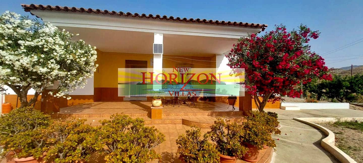 4 bedroom Villa for sale in Cuevas del Almanzora - € 249,950 (Ref: 9061790)