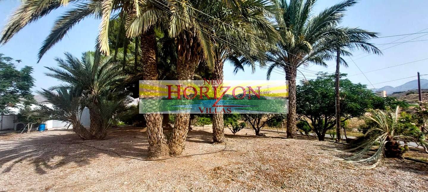 4 bedroom Villa for sale in Cuevas del Almanzora - € 249,950 (Ref: 9061790)