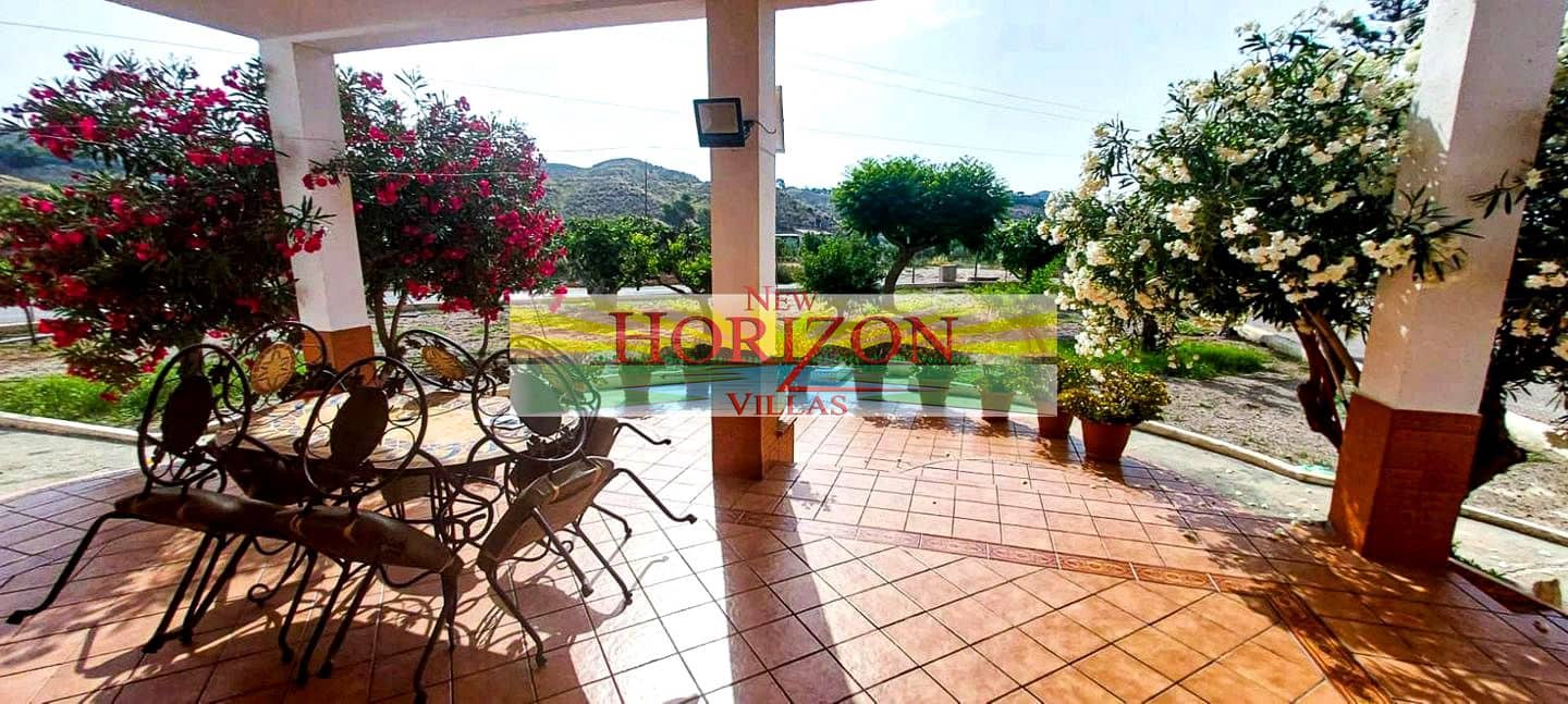 4 bedroom Villa for sale in Cuevas del Almanzora - € 249,950 (Ref: 9061790)