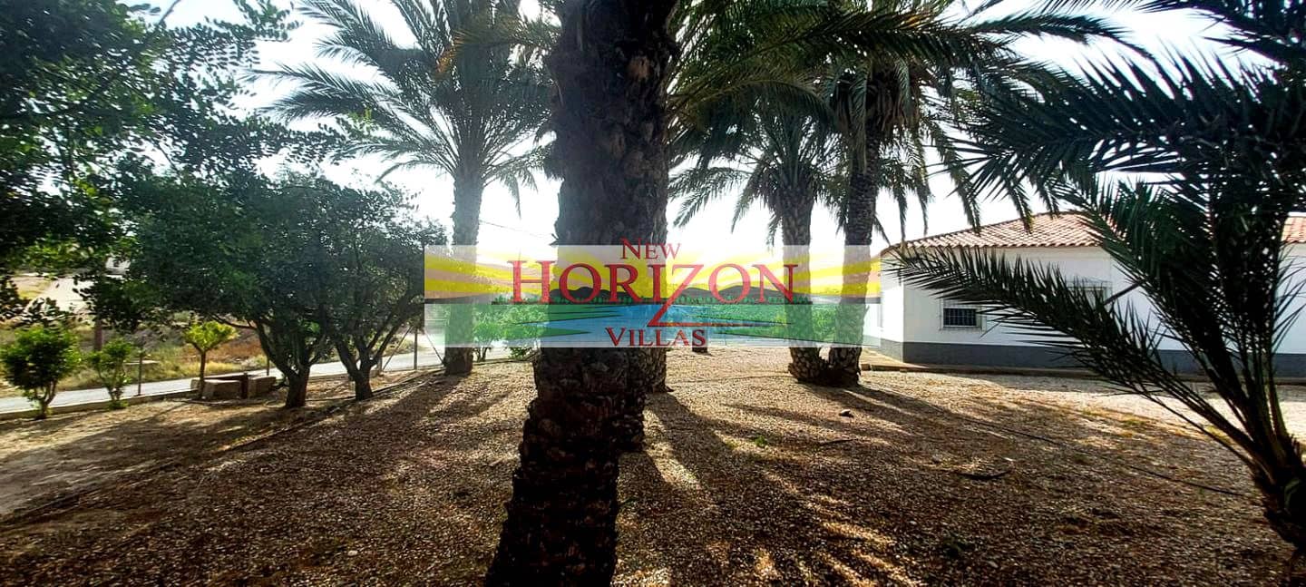 4 bedroom Villa for sale in Cuevas del Almanzora - € 249,950 (Ref: 9061790)