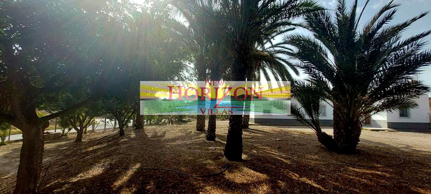 4 bedroom Villa for sale in Cuevas del Almanzora - € 249,950 (Ref: 9061790)