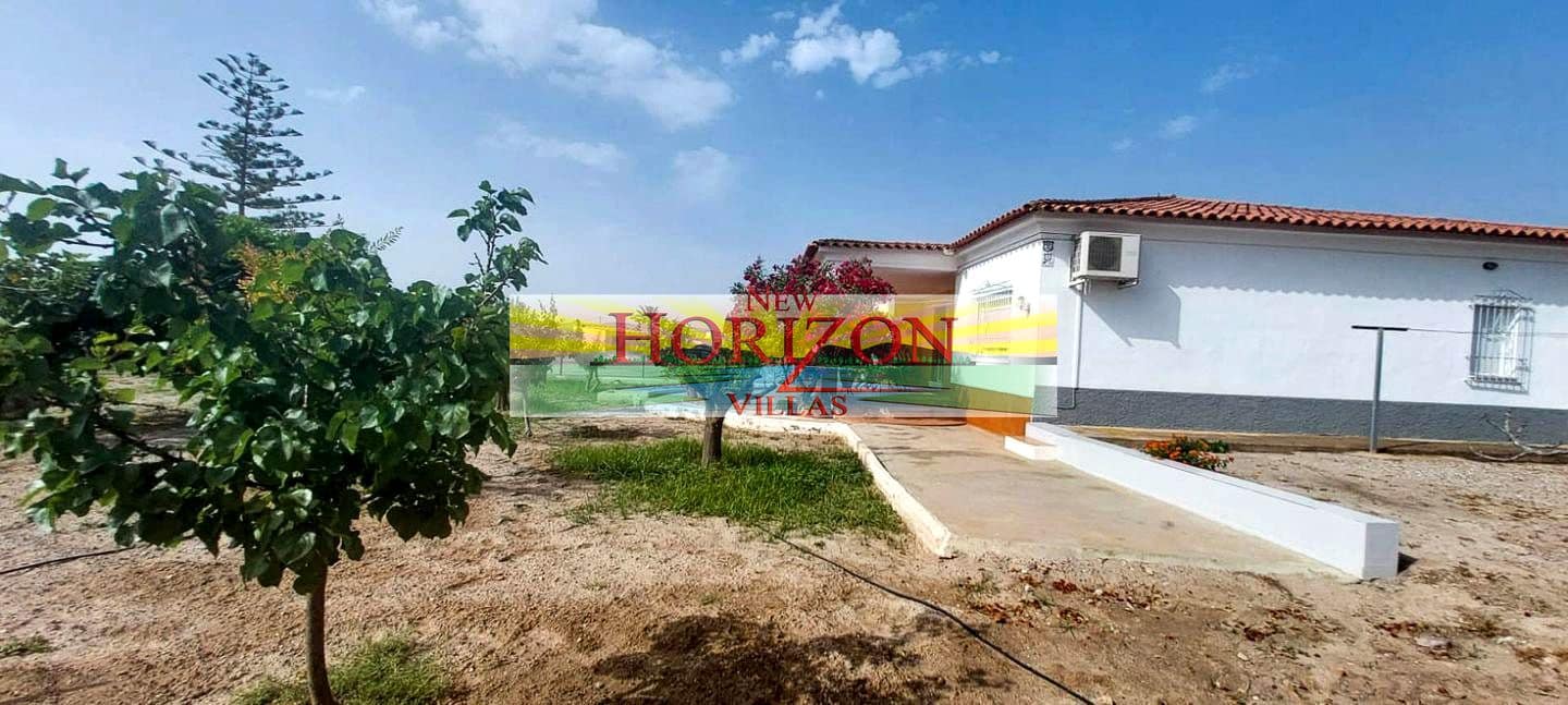 4 bedroom Villa for sale in Cuevas del Almanzora - € 249,950 (Ref: 9061790)