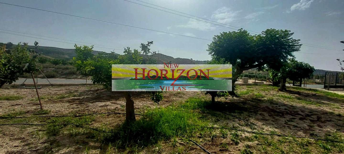 4 bedroom Villa for sale in Cuevas del Almanzora - € 249,950 (Ref: 9061790)