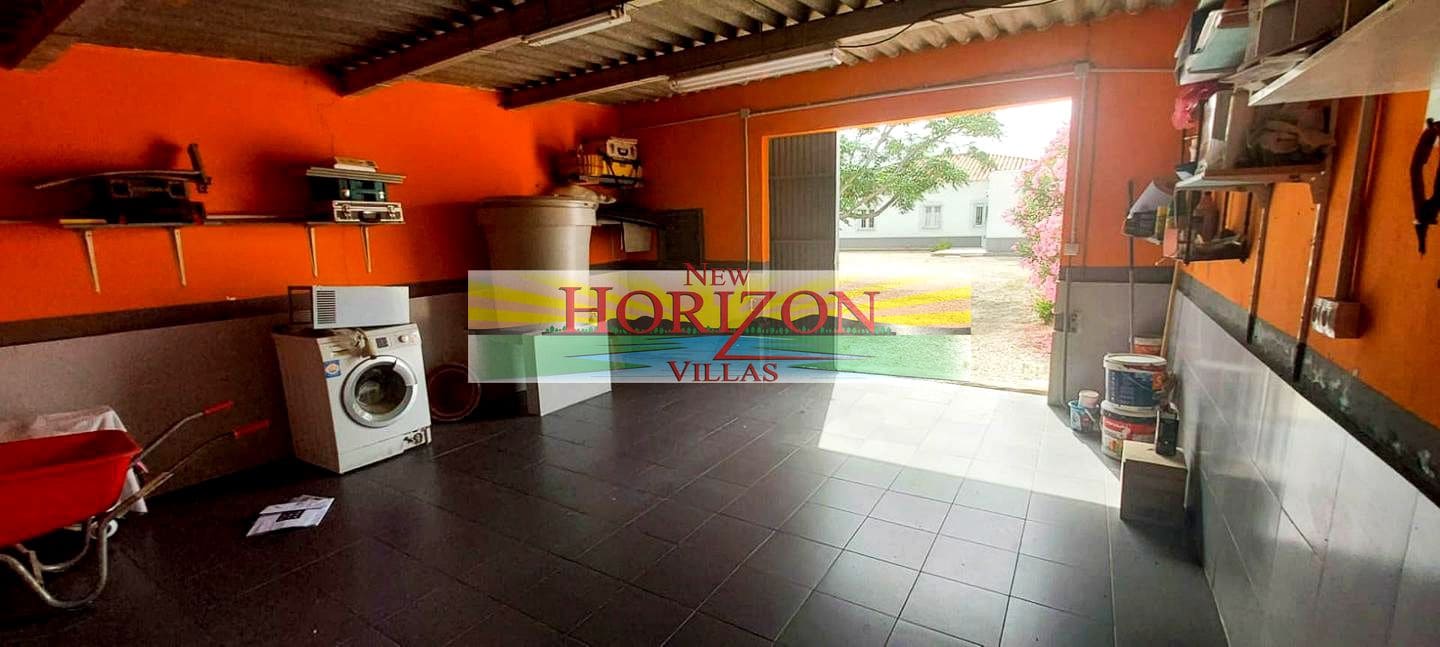 4 bedroom Villa for sale in Cuevas del Almanzora - € 249,950 (Ref: 9061790)