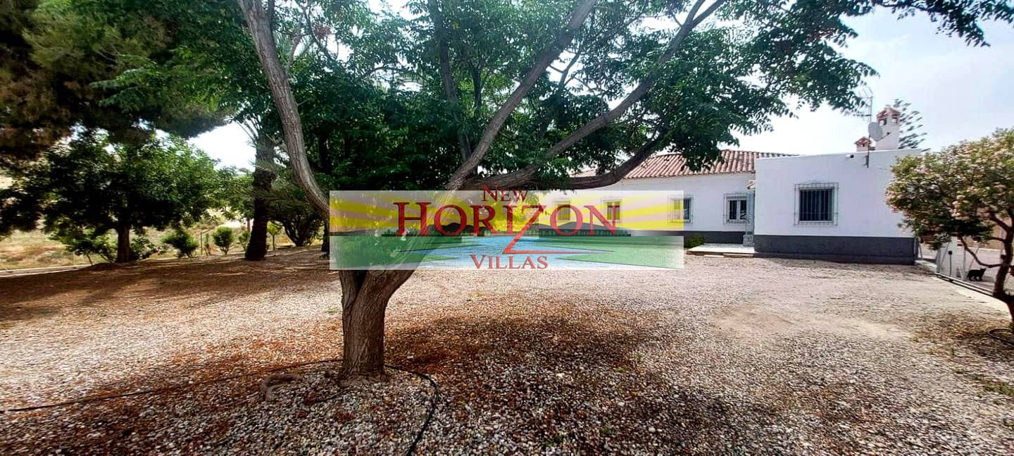 4 bedroom Villa for sale in Cuevas del Almanzora - € 249,950 (Ref: 9061790)