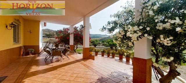 4 soveværelse Villa til salg i Cuevas del Almanzora - € 249.950 (Ref: 9061790)