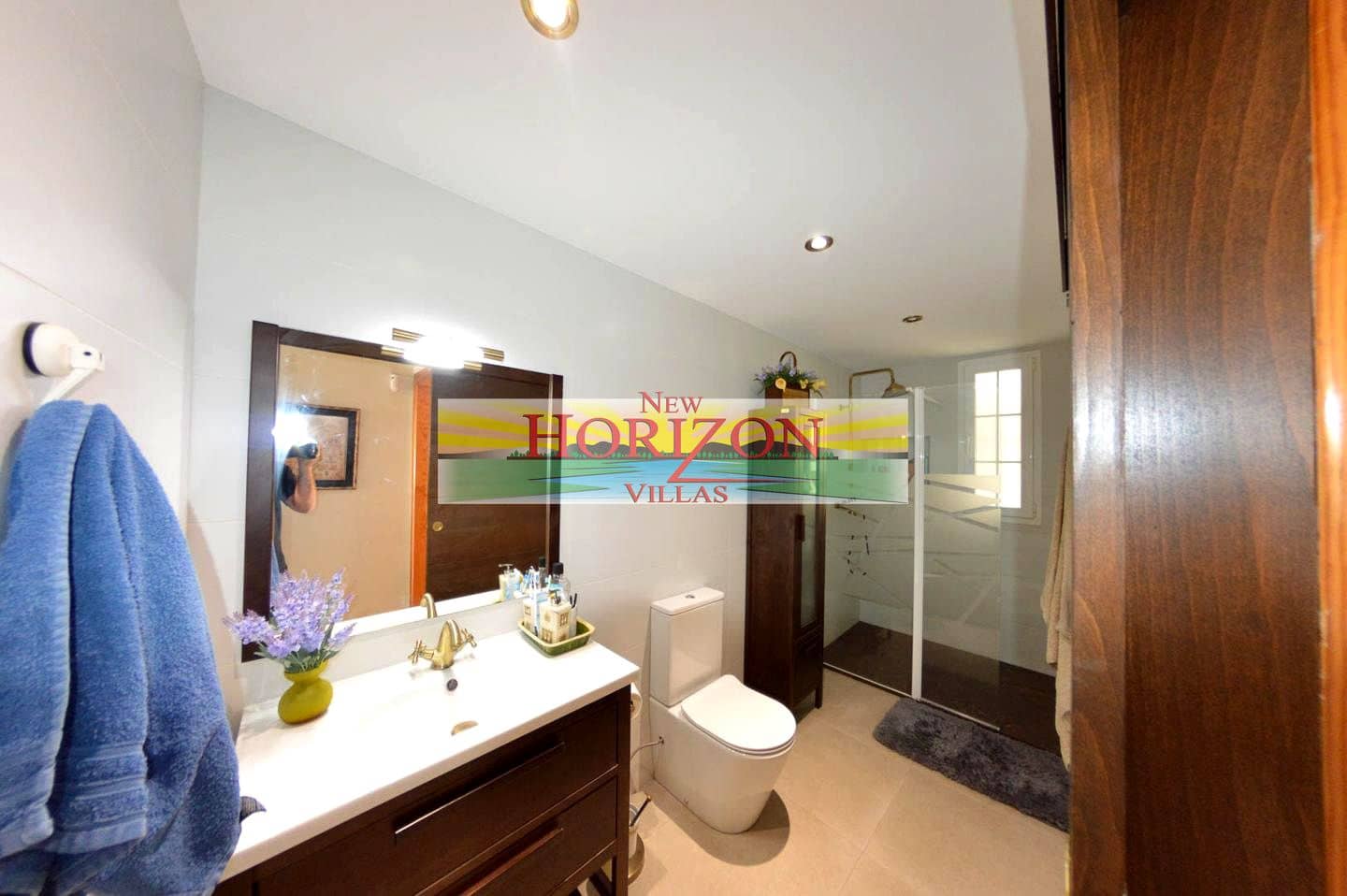 5 soveværelse Villa til salg i Huercal-Overa - € 370.000 (Ref: 9064321)