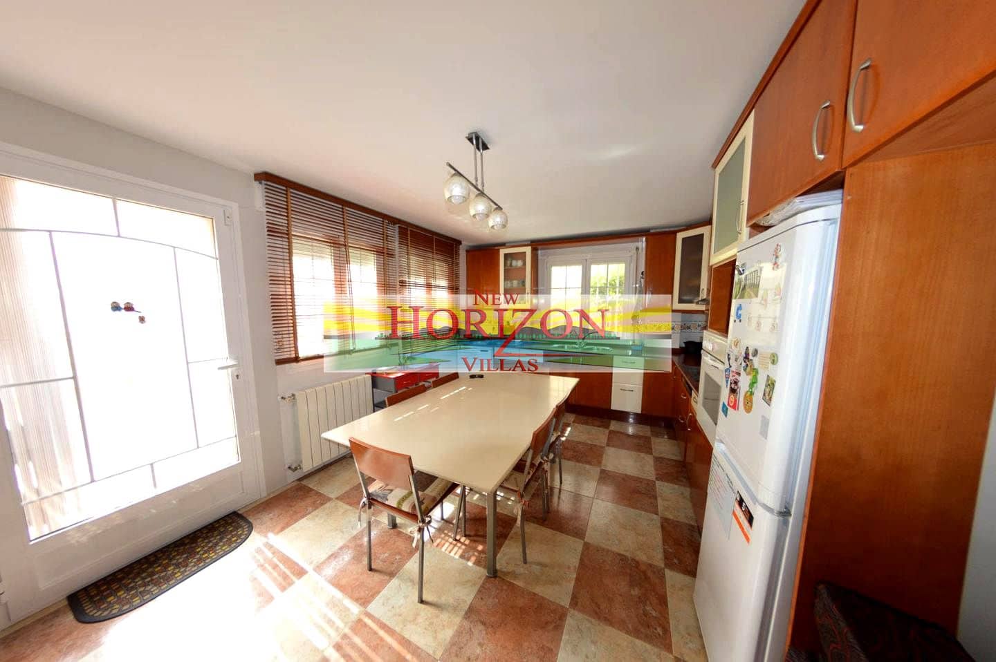 5 soveværelse Villa til salg i Huercal-Overa - € 370.000 (Ref: 9064321)