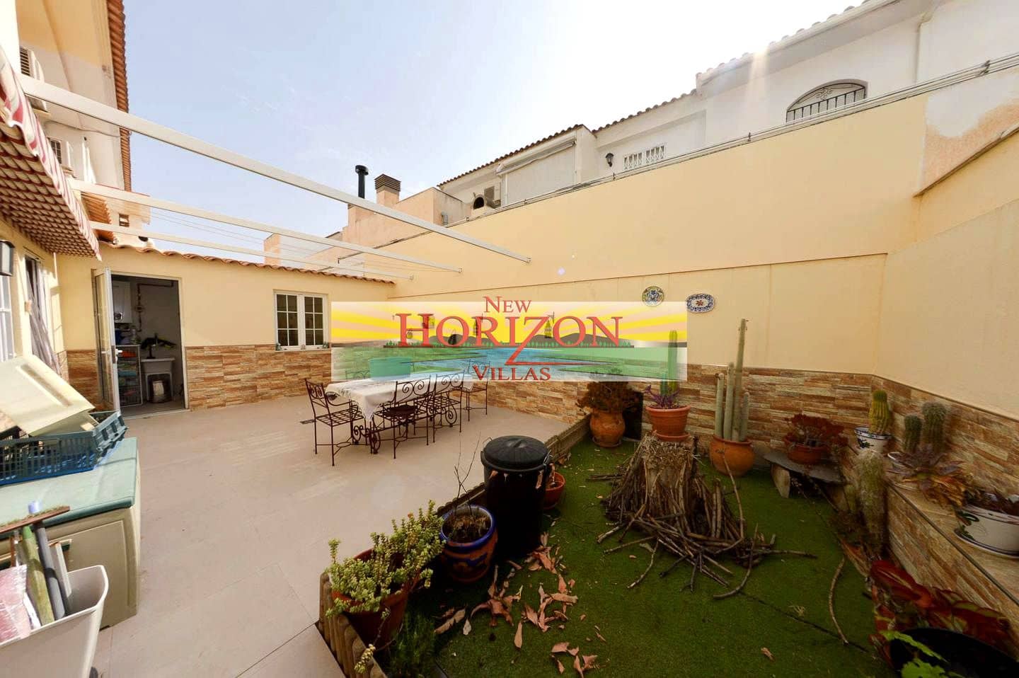 5 soveværelse Villa til salg i Huercal-Overa - € 370.000 (Ref: 9064321)