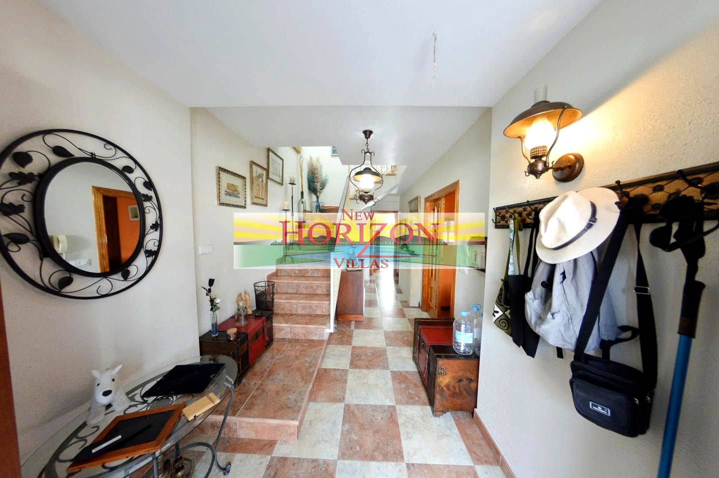 5 soveværelse Villa til salg i Huercal-Overa - € 370.000 (Ref: 9064321)