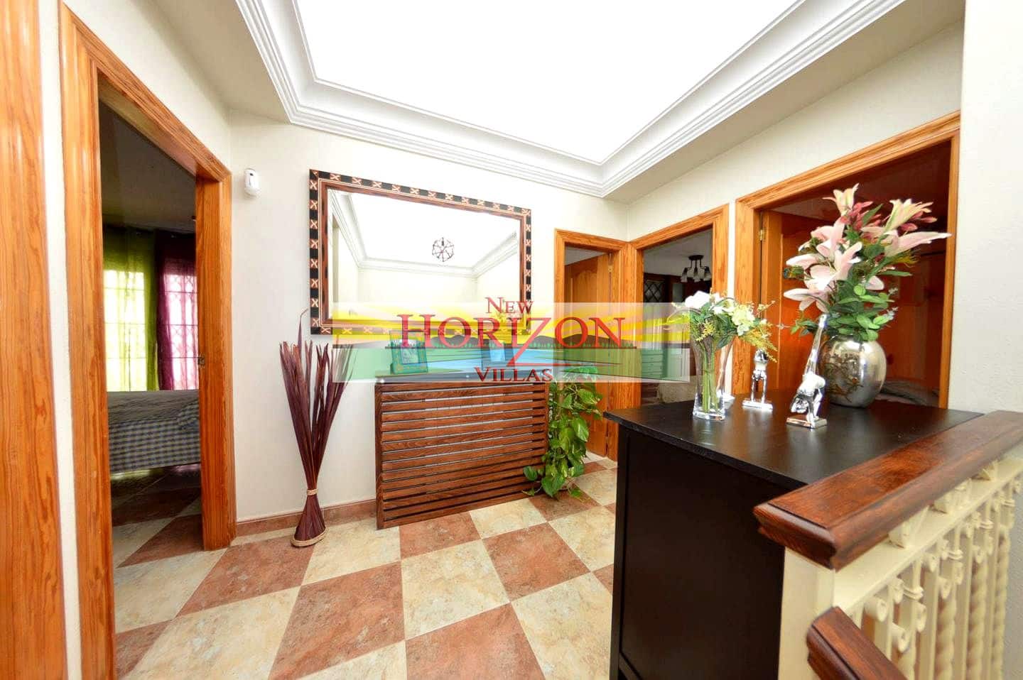 5 soveværelse Villa til salg i Huercal-Overa - € 370.000 (Ref: 9064321)