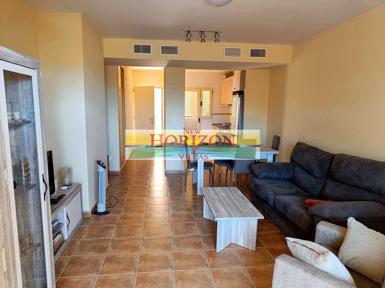2 slaapkamer Flat te huur in La Alfoquia - € 530 (Ref: 9076680)