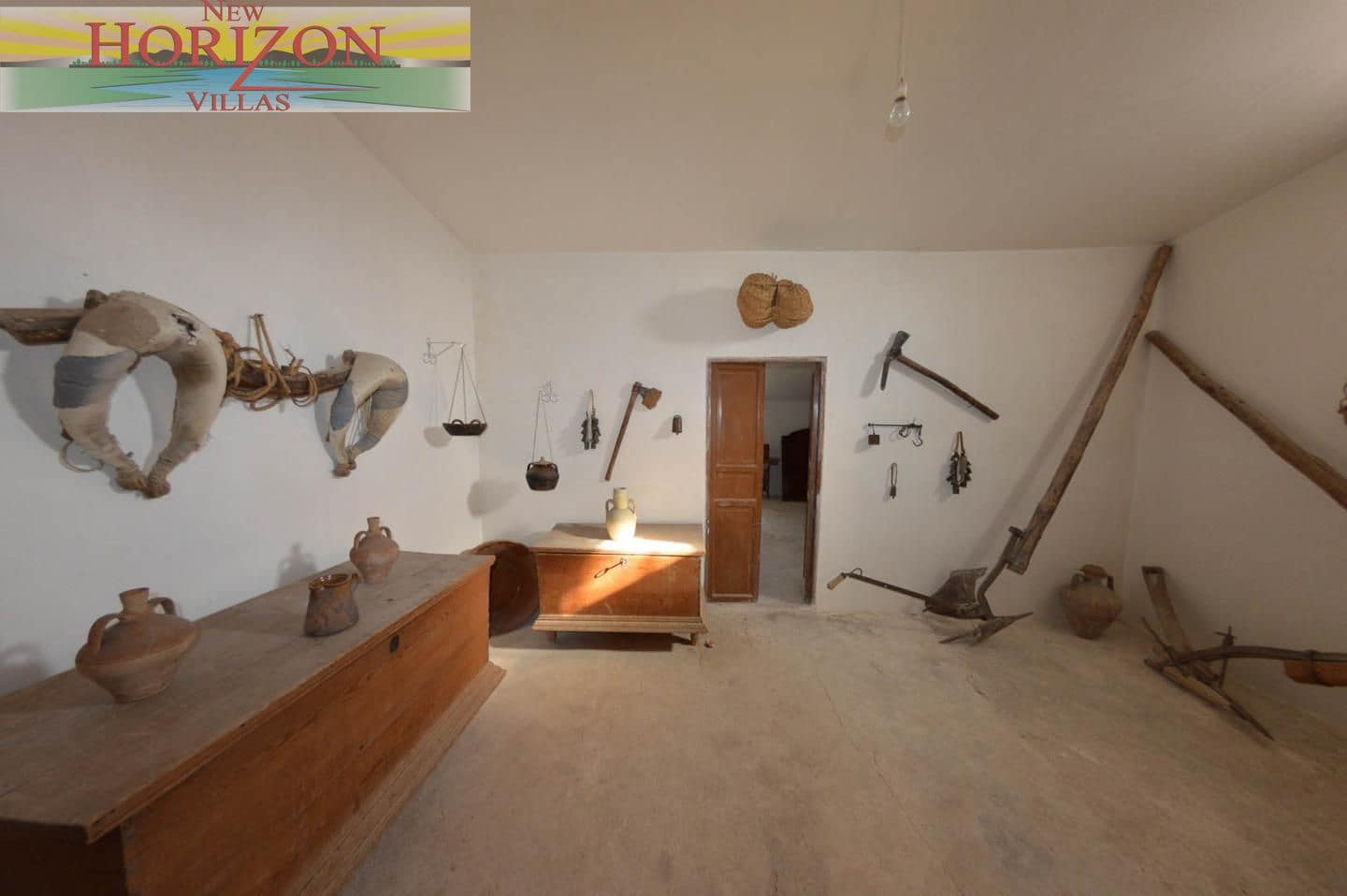 8 bedroom Villa for sale in Zurgena with garage - € 99,000 (Ref: 9191694)