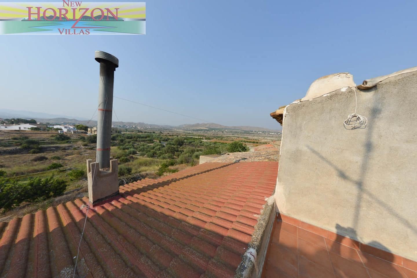 8 bedroom Villa for sale in Zurgena with garage - € 99,000 (Ref: 9191694)