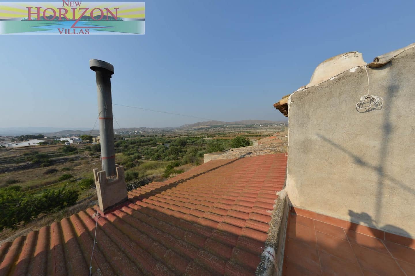 8 bedroom Villa for sale in Zurgena with garage - € 99,000 (Ref: 9191694)