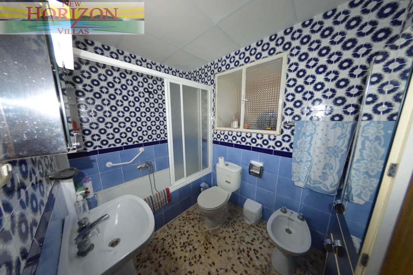 8 bedroom Villa for sale in Zurgena with garage - € 99,000 (Ref: 9191694)