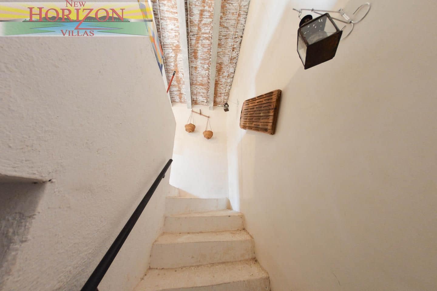 8 bedroom Villa for sale in Zurgena with garage - € 99,000 (Ref: 9191694)