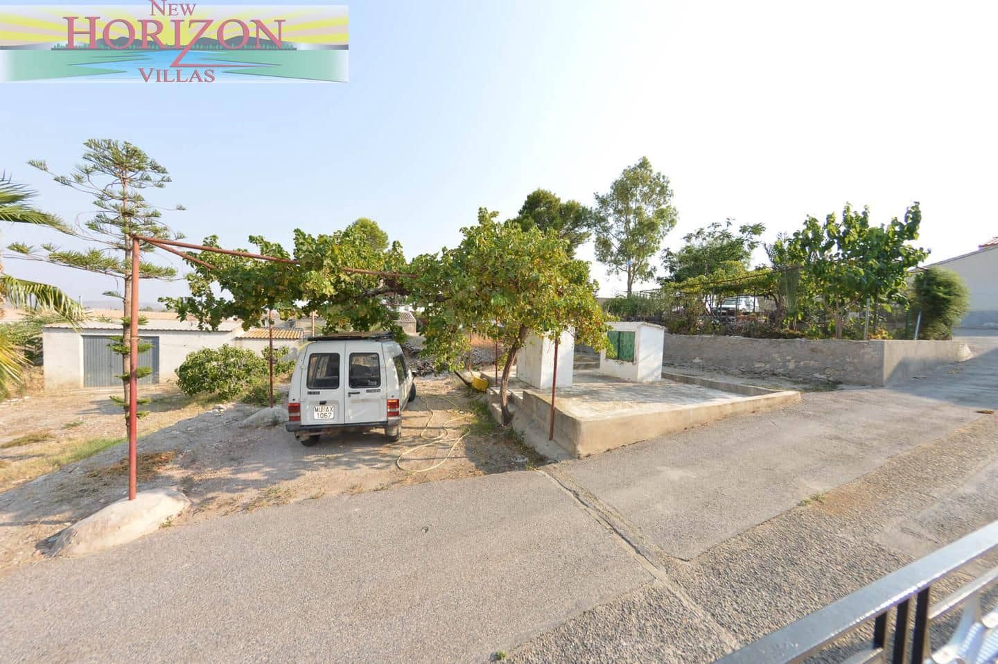 8 bedroom Villa for sale in Zurgena with garage - € 99,000 (Ref: 9191694)