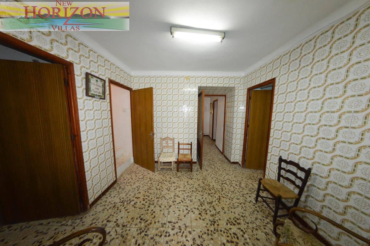 8 bedroom Villa for sale in Zurgena with garage - € 99,000 (Ref: 9191694)