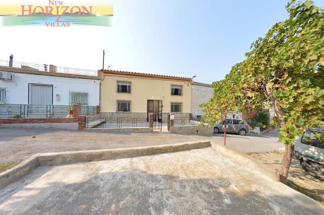 8 bedroom Villa for sale in Zurgena with garage - € 99,000 (Ref: 9191694)