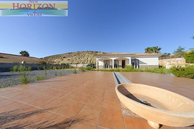 3 sovrum Villa till salu i Zurgena med garage - 260 000 € (Ref: 9235179)