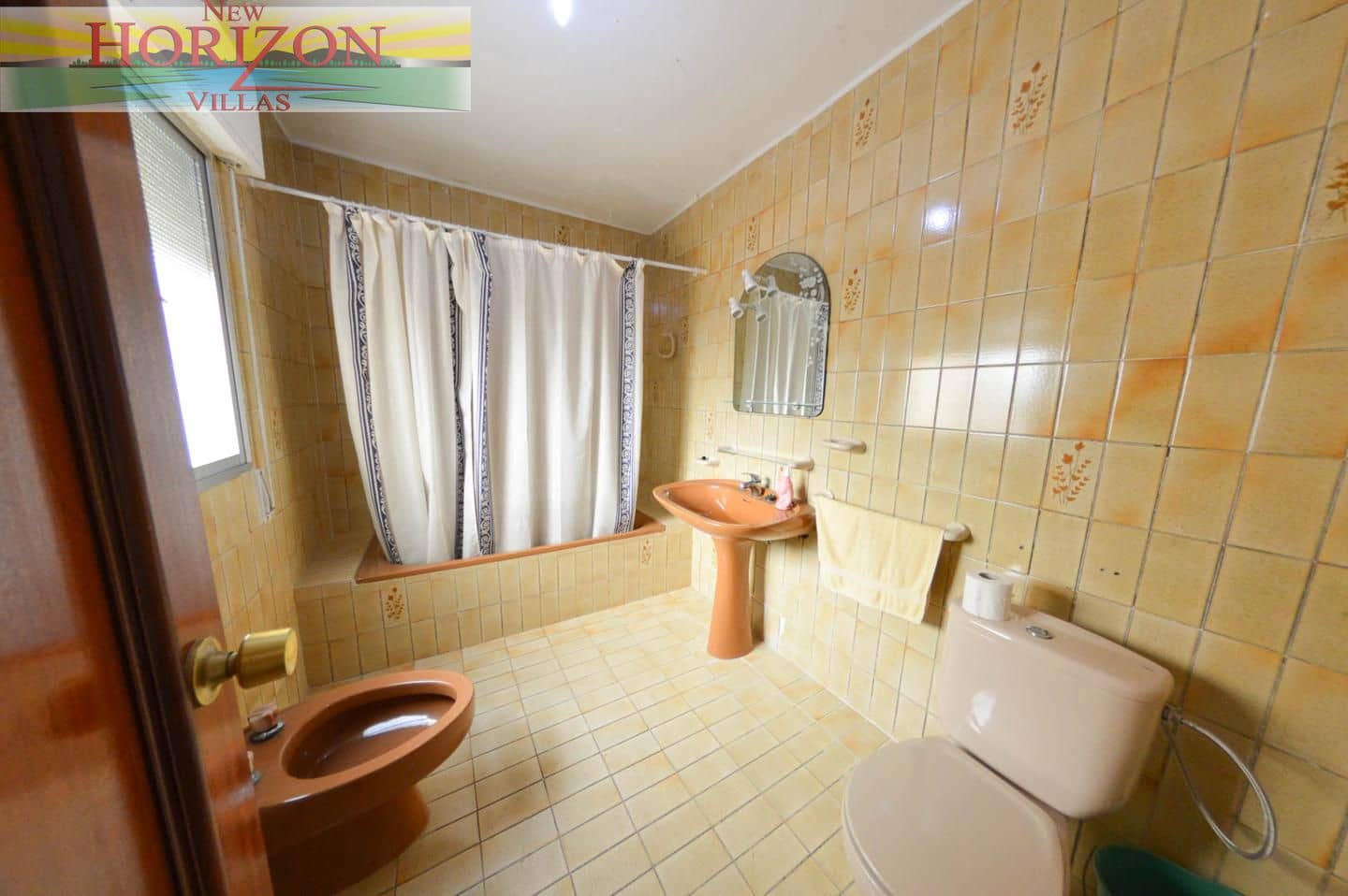 6 bedroom Villa for sale in Zurgena - € 150,000 (Ref: 9238738)