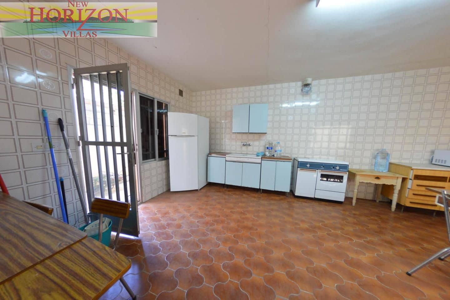 6 bedroom Villa for sale in Zurgena - € 150,000 (Ref: 9238738)
