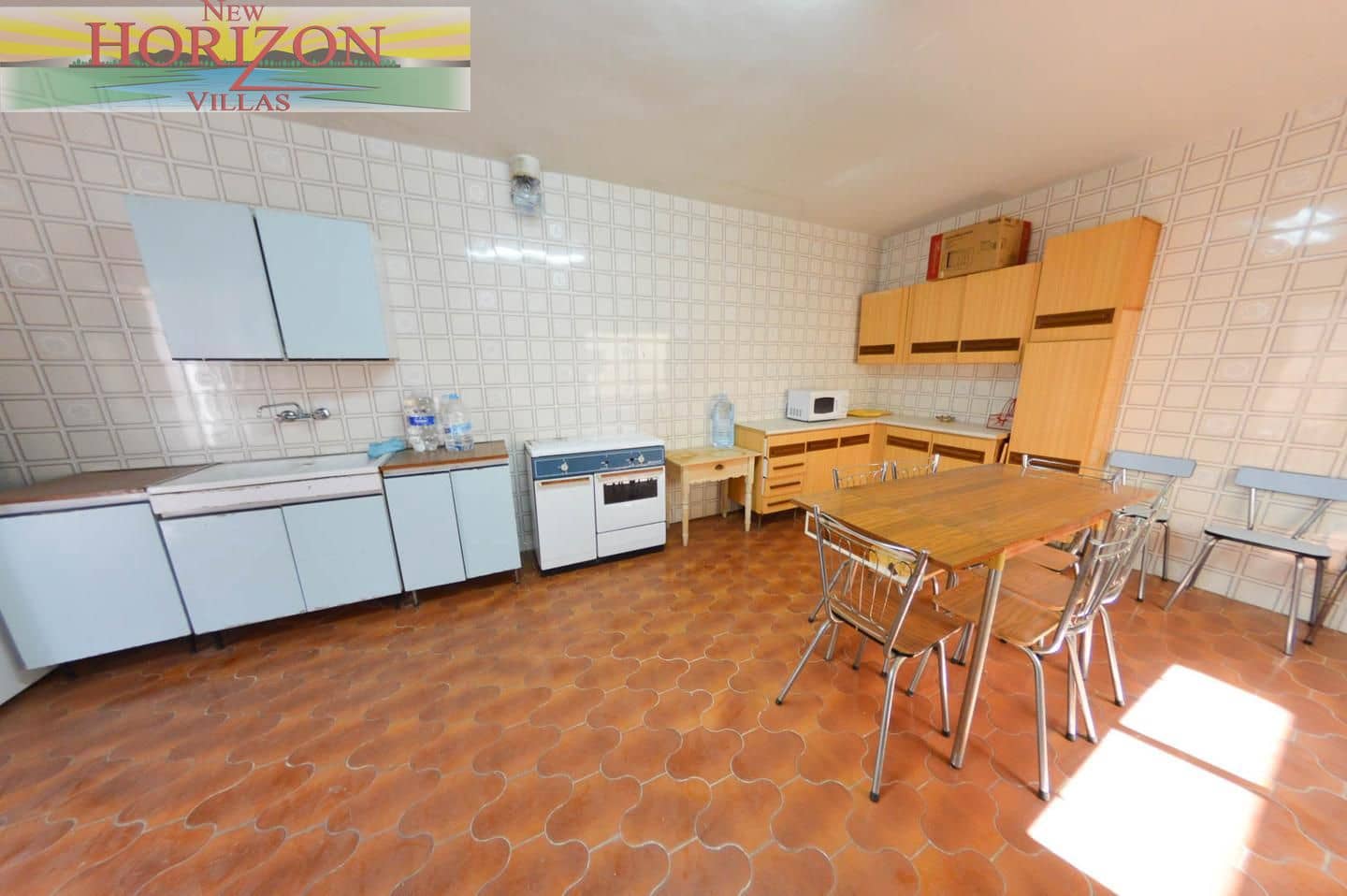 6 bedroom Villa for sale in Zurgena - € 150,000 (Ref: 9238738)
