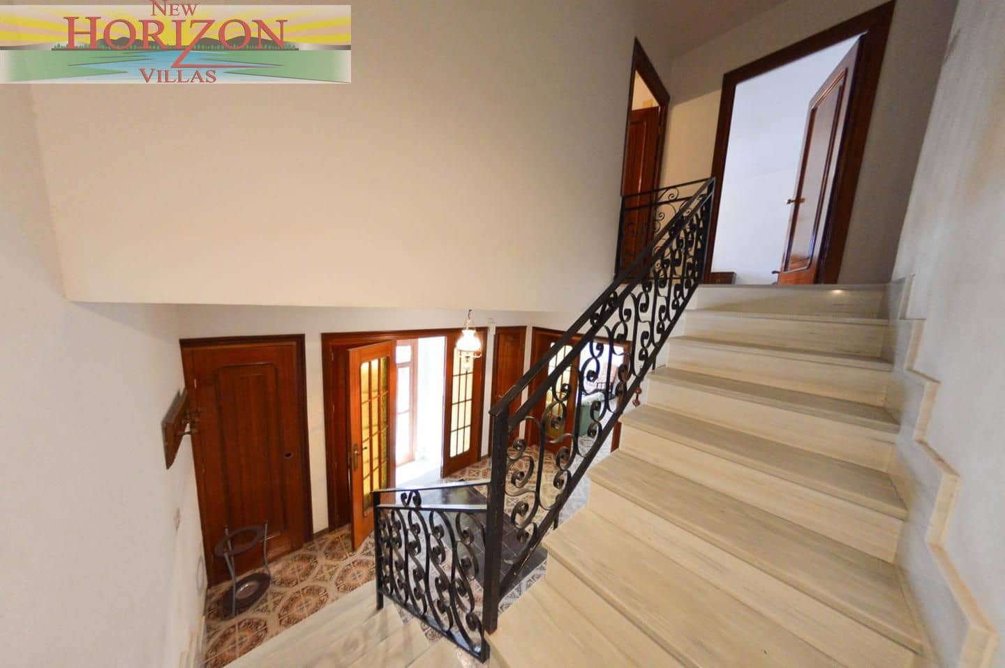 6 bedroom Villa for sale in Zurgena - € 150,000 (Ref: 9238738)