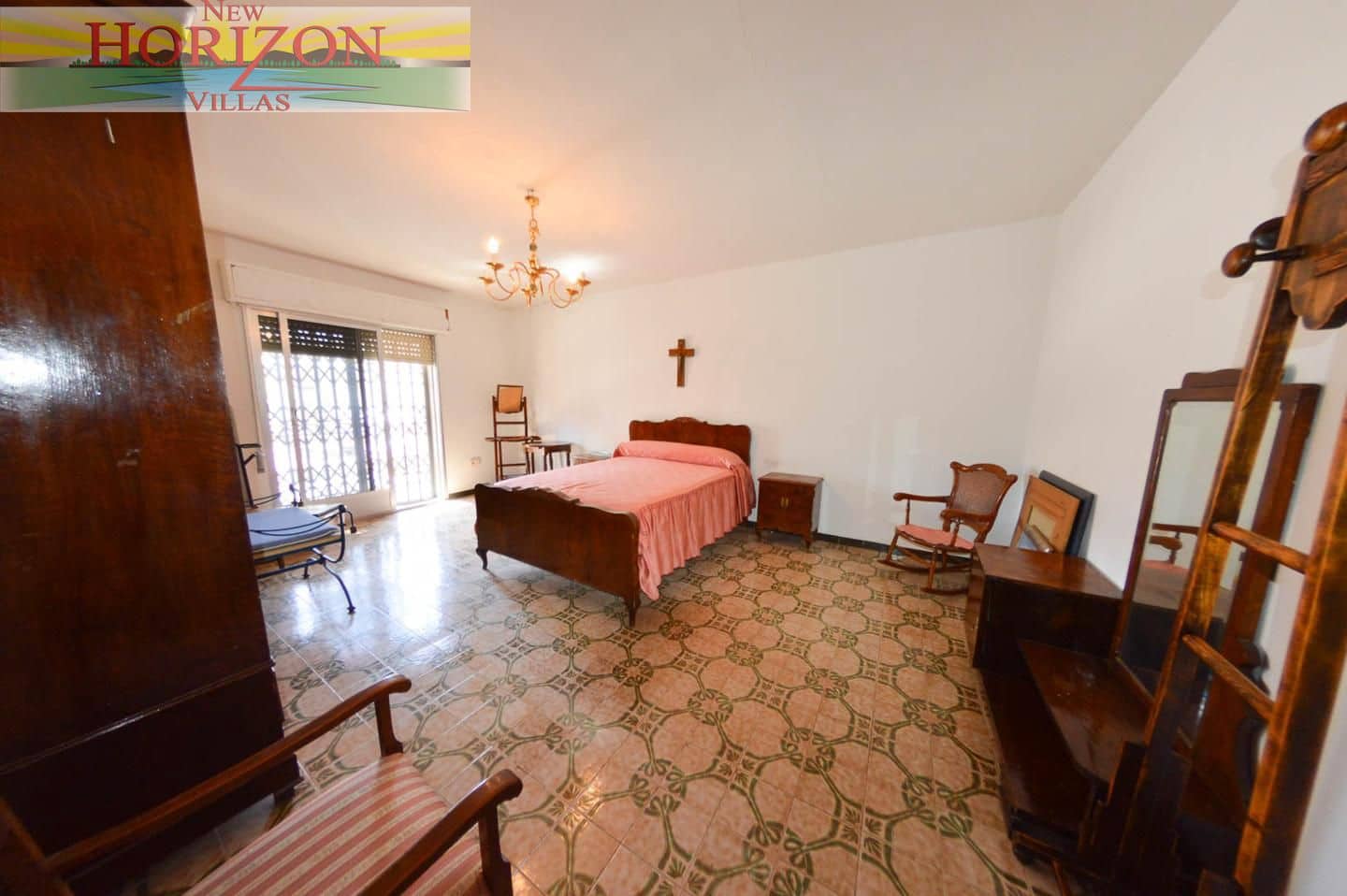 6 bedroom Villa for sale in Zurgena - € 150,000 (Ref: 9238738)
