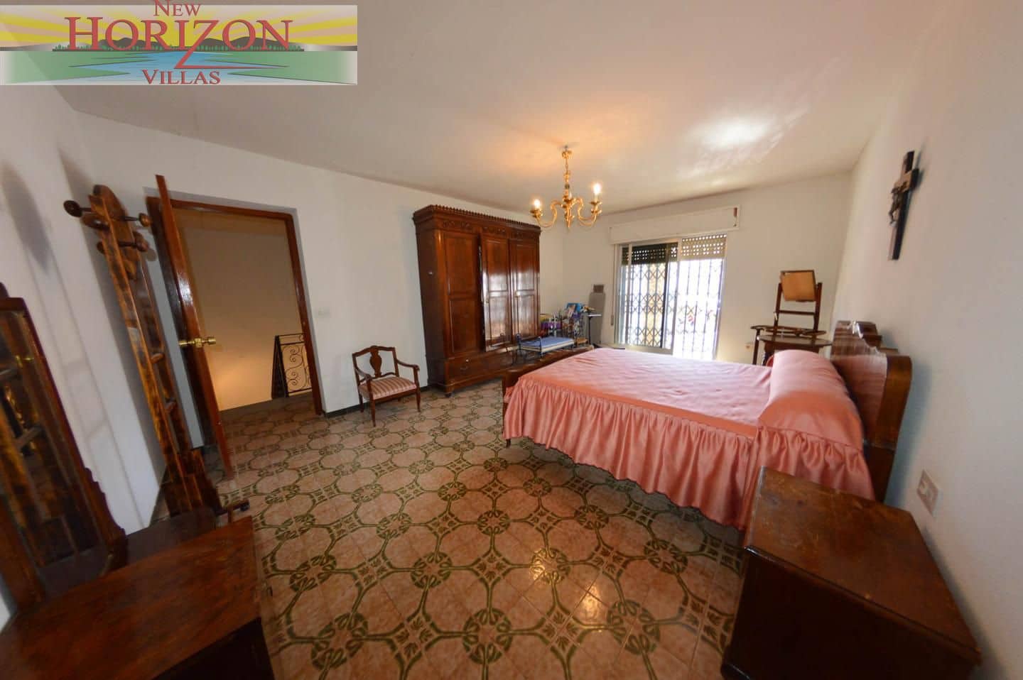 6 bedroom Villa for sale in Zurgena - € 150,000 (Ref: 9238738)